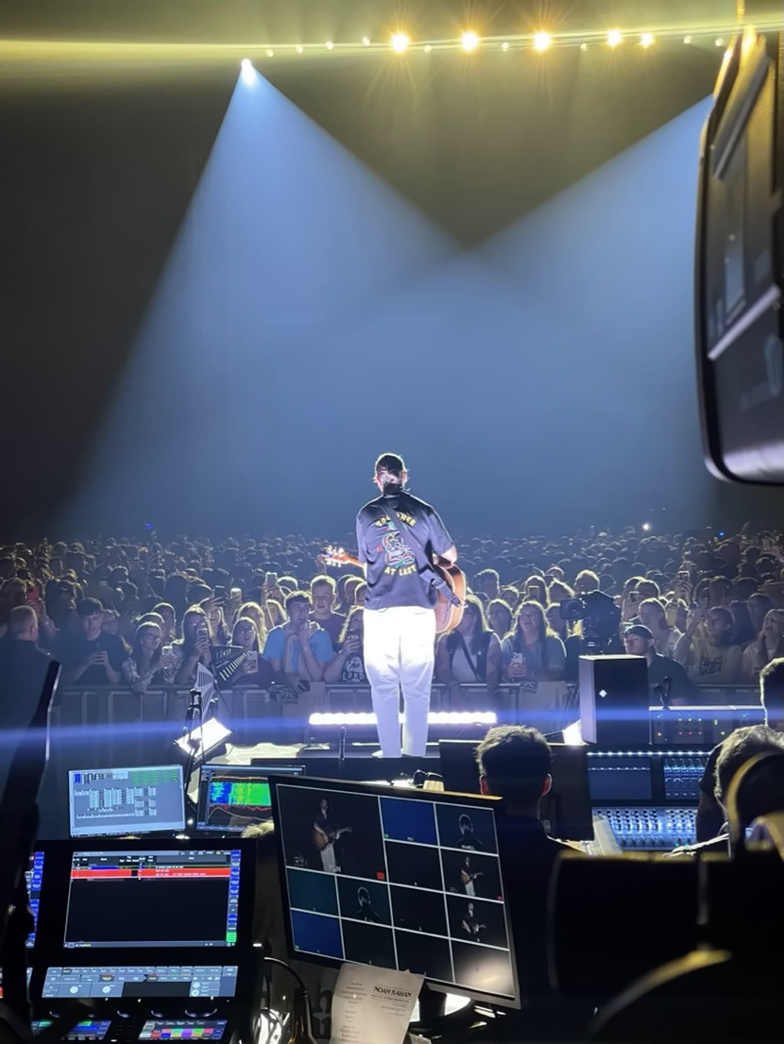 Front of house during the show: multiview monitors and Noah Kahan on stage, We’ll All Be Here Forever UK and Europe Tour 2024.